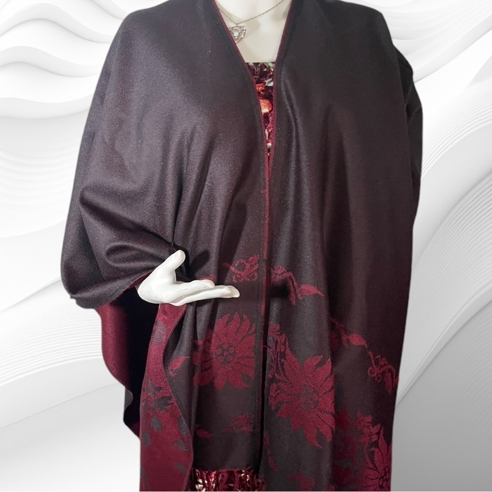EUC! Reversible Burgundy Wine and plum Black Floral Accent Cape with Fringe - Picture 7 of 15
